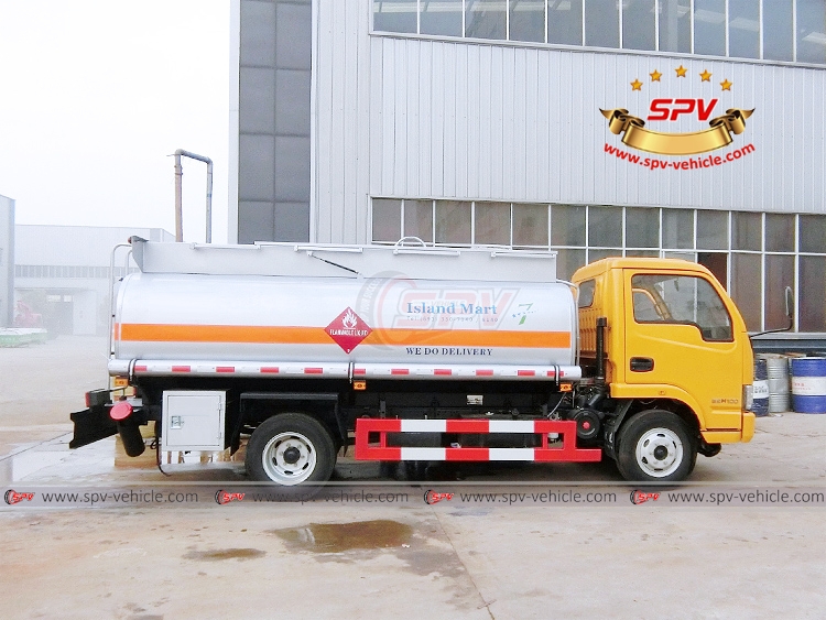 4,000 litres Fuel Dispensing Truck Yuejin - RS